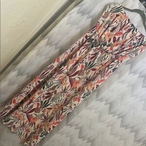 Elegant Floral Strapless Maxi Dress